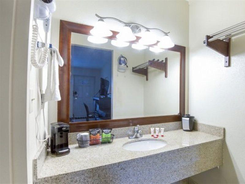 Econo Lodge Forest City Εξωτερικό φωτογραφία