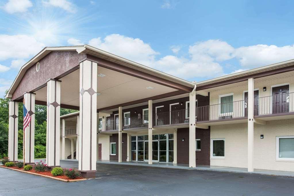 Econo Lodge Forest City Εξωτερικό φωτογραφία