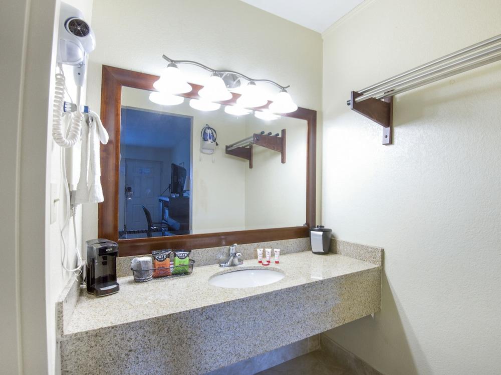 Econo Lodge Forest City Εξωτερικό φωτογραφία